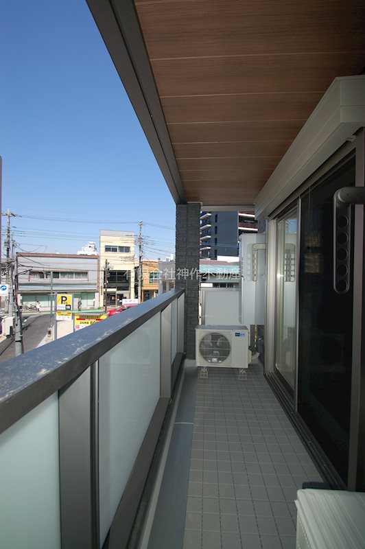 バルコニー　シャッター有