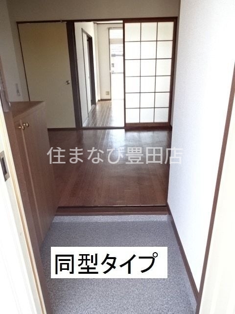 玄関　同型タイプ