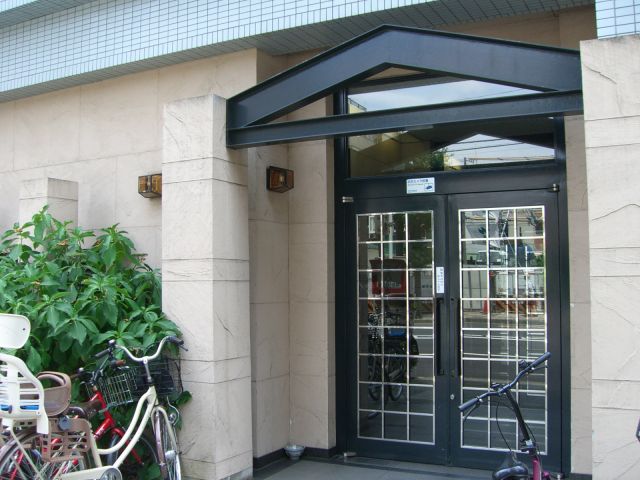 エントランス　「入口部分」