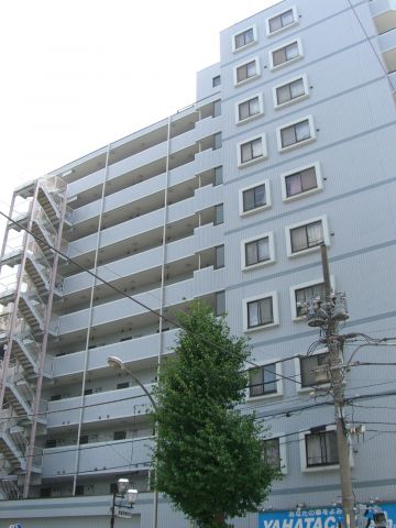 建物外観　「外壁タイル貼のマンションです」