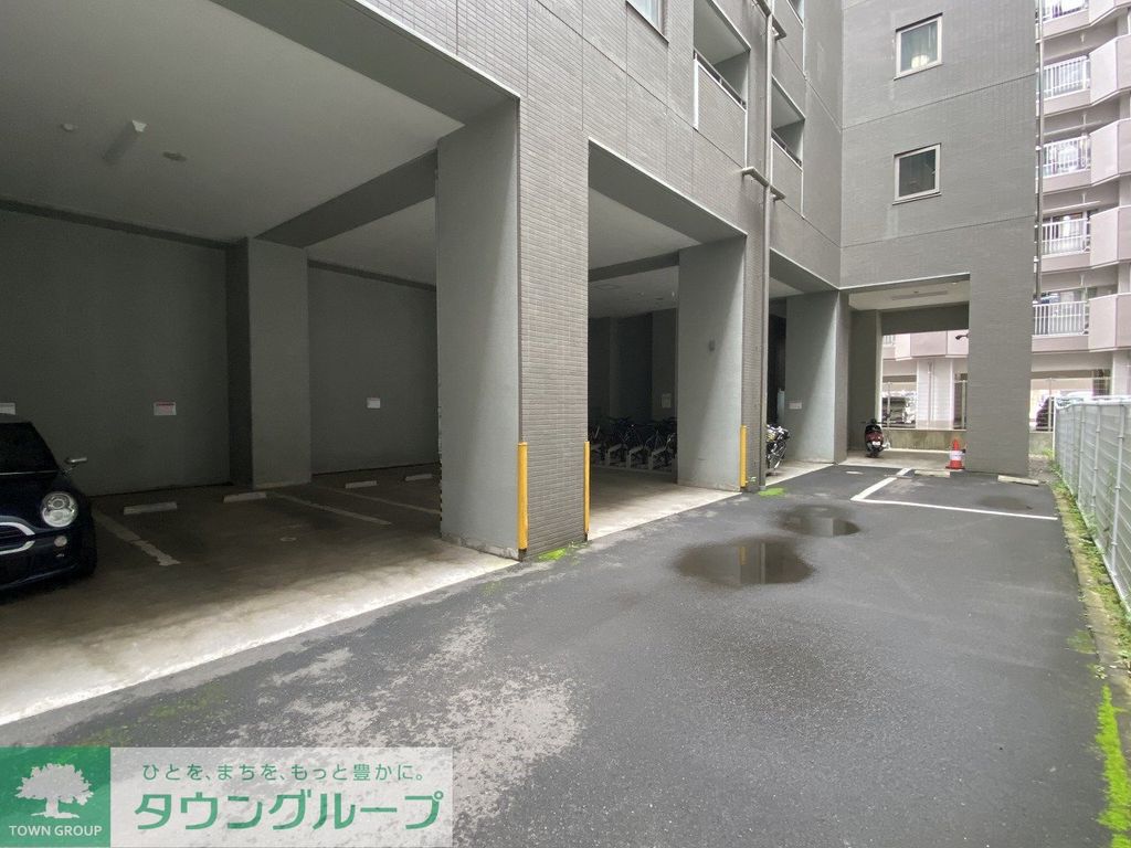 駐車場　駐車場