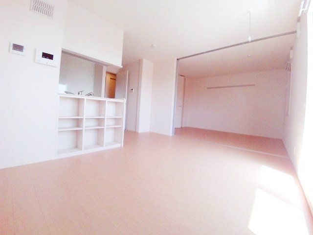 居室・リビング　★広いフローリングのお部屋です★