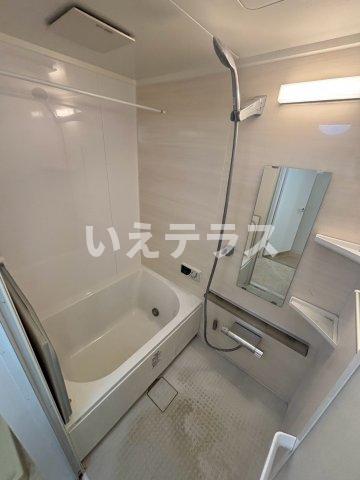ロイヤルメゾン舞子坂の風呂写真