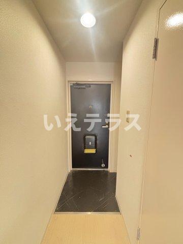 ロイヤルメゾン舞子坂の玄関写真