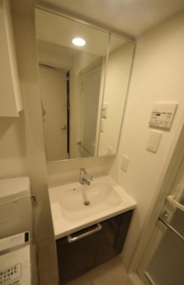 洗面設備　別部屋の画像を使用しております。