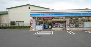 コンビニ　ローソン吹田警察署前店（コンビニ）まで400m