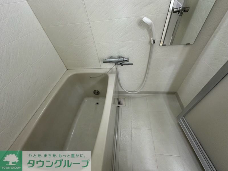 バス・シャワールーム　※同建物別室施工例　現況優先