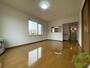 居室・リビング　広くてキレイなお部屋が広がっていて、充実した生活が送れそう。