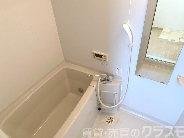 バス・シャワールーム　浴室乾燥機＆追い焚き機能付きバス♪
