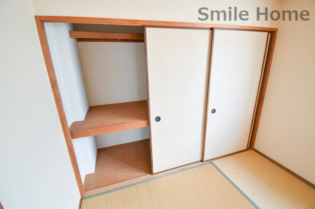 収納　押入れは奥行きもあるので収納力が凄いんです