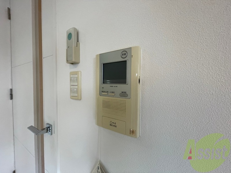 セキュリティ　ＴＶモニター付インターホンです。来客者の顔が見えるので安心！