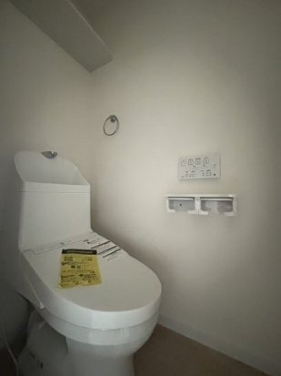 ＪＲ鹿児島本線 香椎駅 徒歩11分 3階建 築1年のトイレ写真