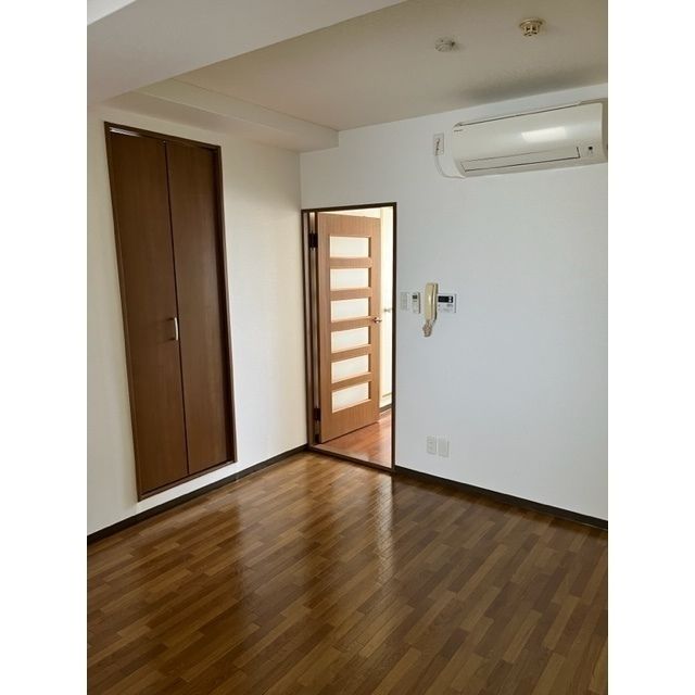 エクセレンスボン松屋の居間写真