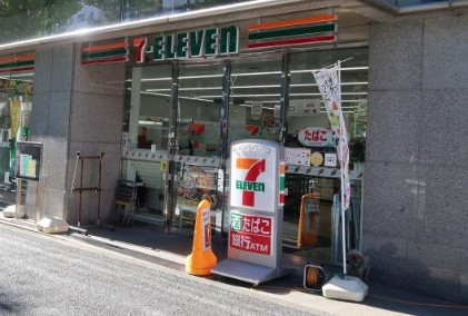 コンビニ　セブンイレブン小石川白山通り店（コンビニ）まで207m