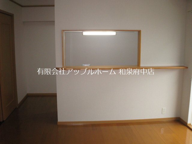 メゾンソレイユの居間写真