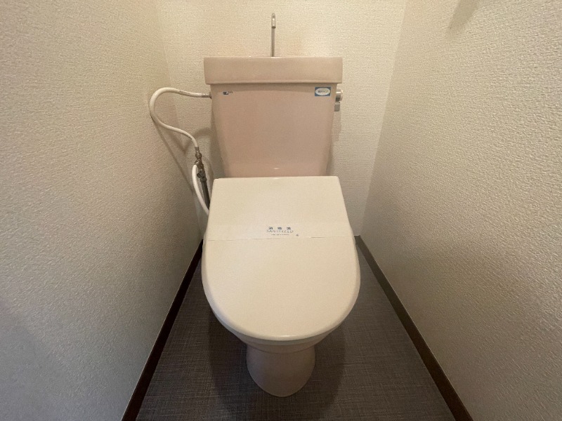 トイレ　別号室