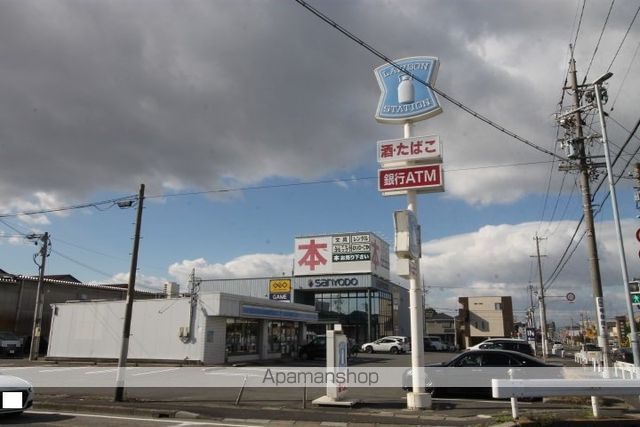 コンビニ　ローソン中川福船町店（コンビニ）まで659m