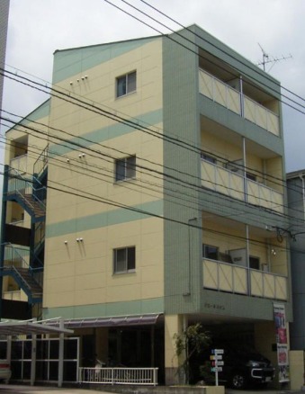 建物外観　最寄り駅徒歩2分圏内の人気マンションです