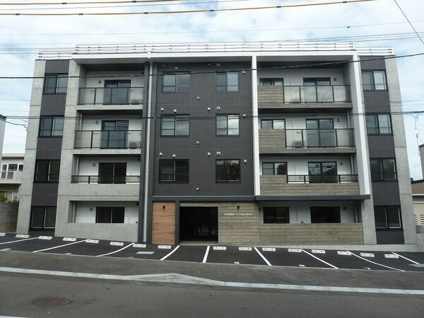 建物外観　☆物件名【セラムFビレッジ】とお伝えください！
