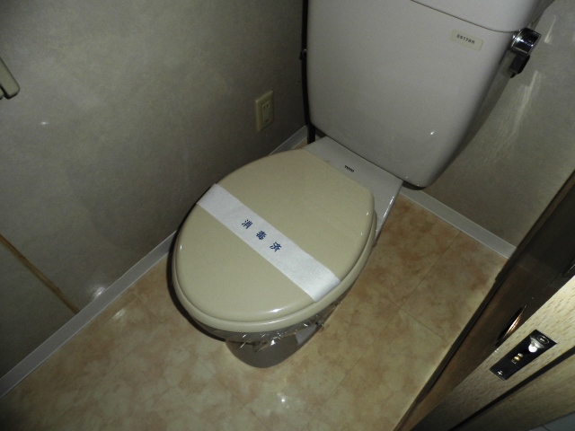 メゾン ユニのトイレ写真
