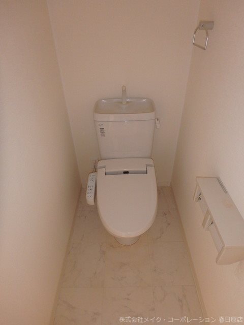 トイレ　写真は同型タイプ