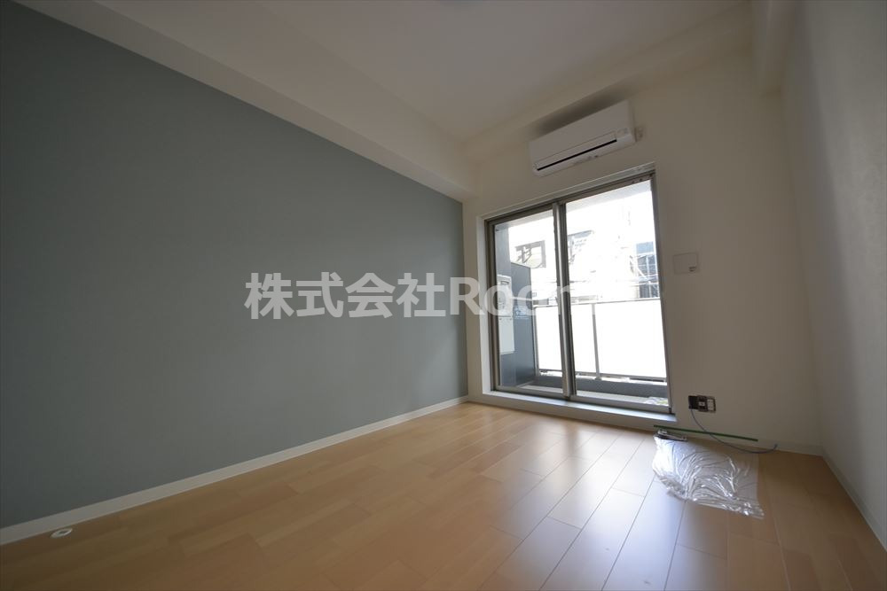 居室・リビング　こちらのリビングで趣味の時間をお楽しみください