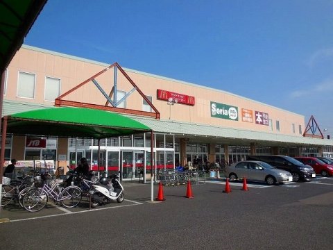 【岩倉市大地町のアパートのスーパー】