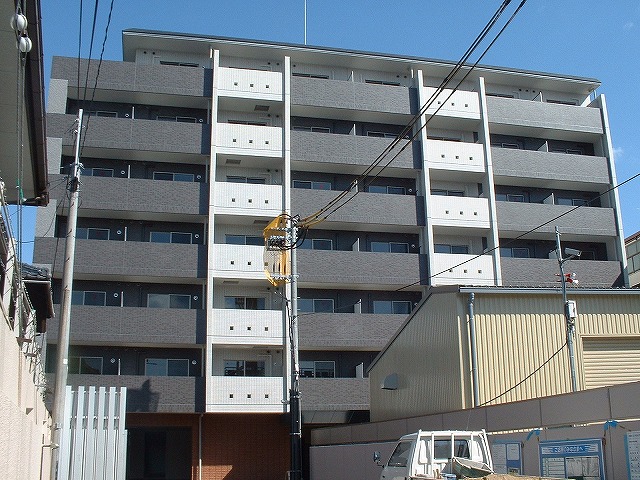 京都市左京区高野清水町のマンションの建物外観