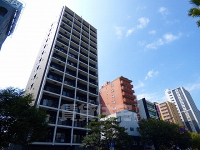 DSタワー大博通りの建物外観