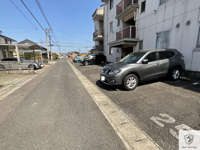 【可児市今渡のアパートの駐車場】