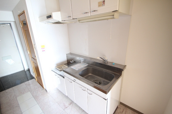 キッチン　※別部屋の写真です