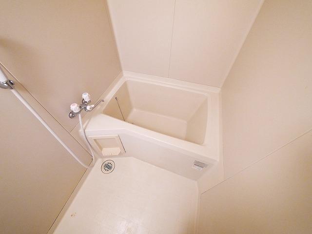 バス・シャワールーム　お風呂で日々の疲れを落としましょう