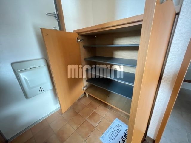 その他　下駄箱付いてます。
