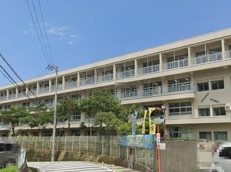 【I s ノースの小学校】