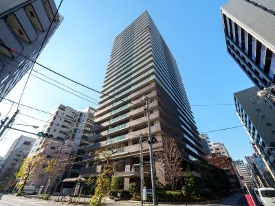 中央区湊のマンションの建物外観