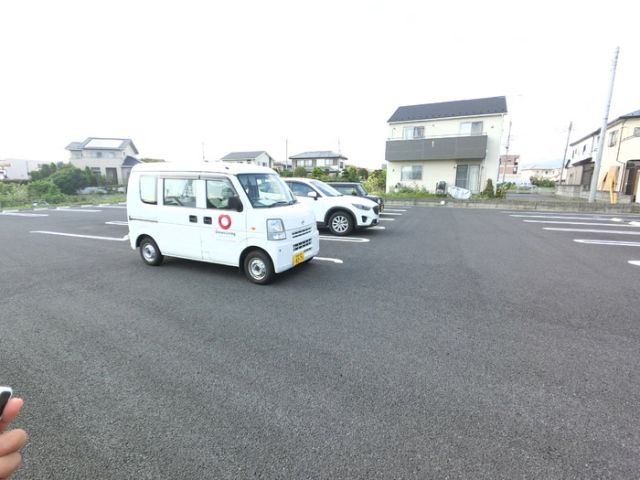 【オペラハウス青柳の駐車場】