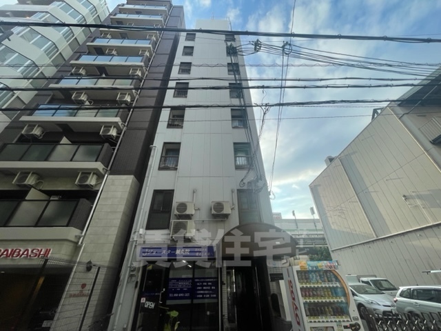 大阪市中央区瓦屋町のマンションの建物外観