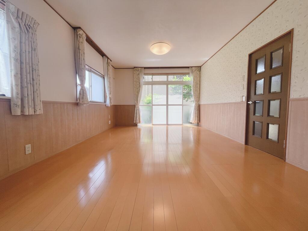 マンション豊四季の居間写真