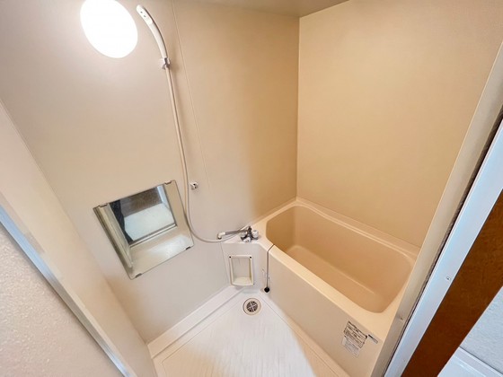 バス・シャワールーム　※別部屋の写真です