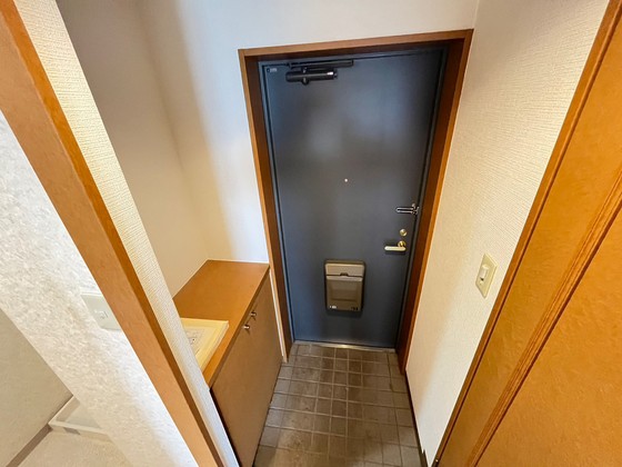 玄関　※別部屋の写真です