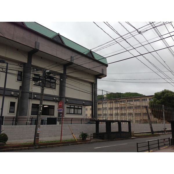 中学校　国立長崎大学教育学部附属中学校（中学校）まで225m