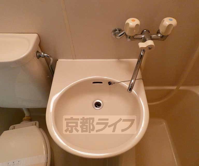 洗面設備　洗面台です