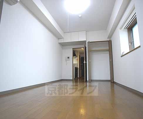 居室・リビング　明るく開放感のあるお部屋です。