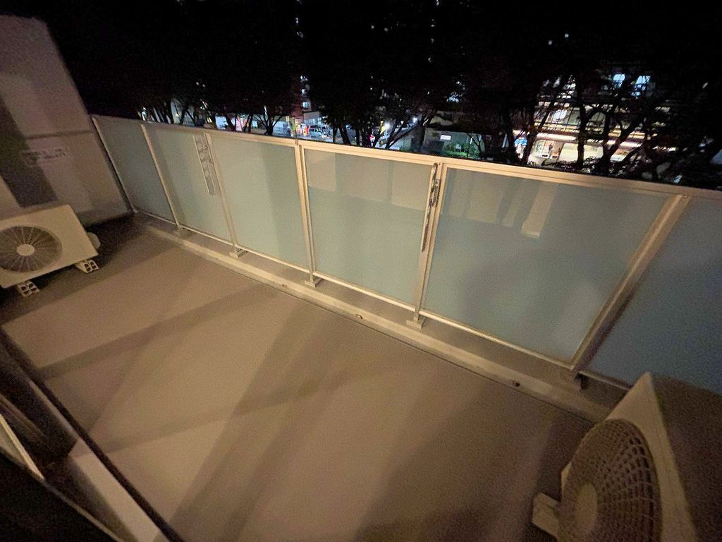 バルコニー　バルコニー