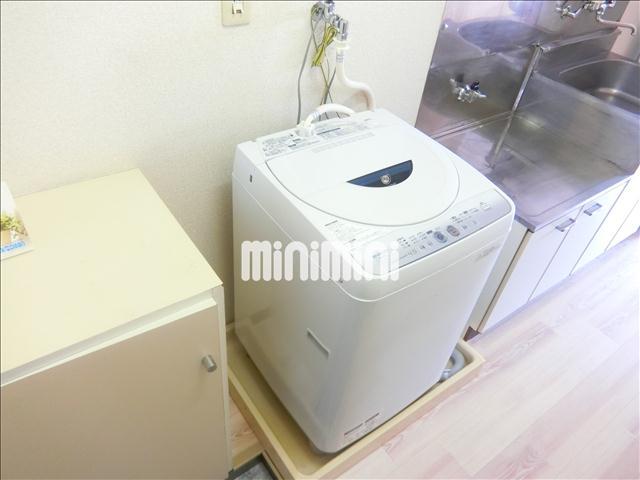 洗面設備　室内洗濯機置き場完備