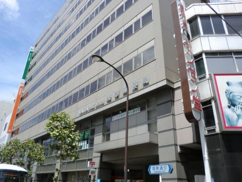 銀行　ゆうちょ銀行浅草店（銀行）まで422m