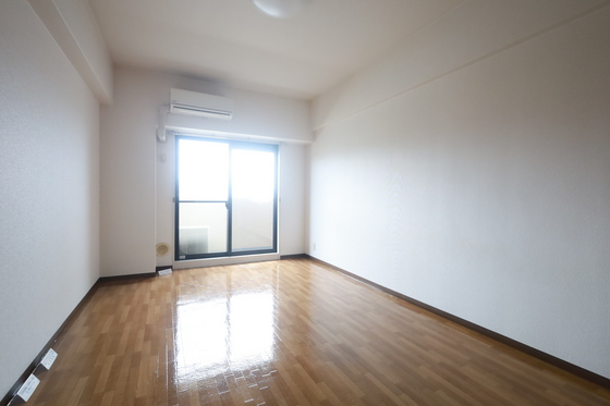 居室・リビング　※別部屋の写真です