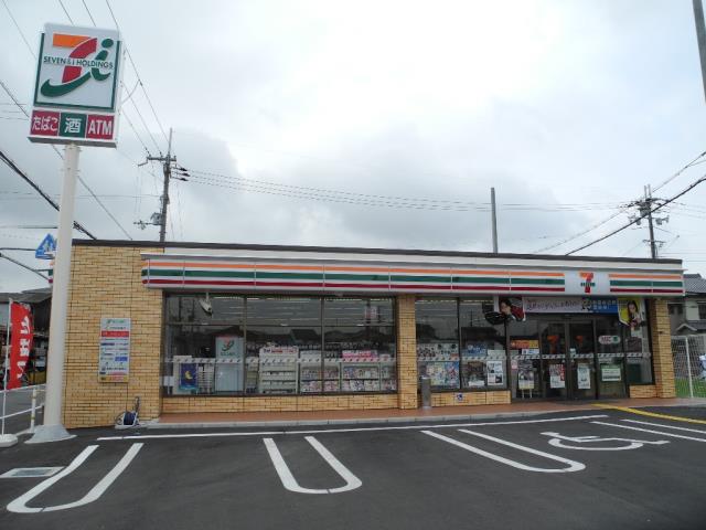 コンビニ　セブンイレブン（コンビニ）まで1710m