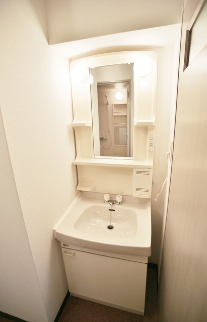 洗面設備　洗面台です