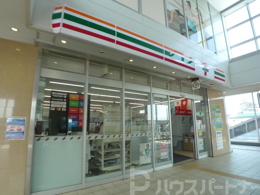 コンビニ　セブンイレブン松戸馬橋ステーションモール店（コンビニ）まで90m